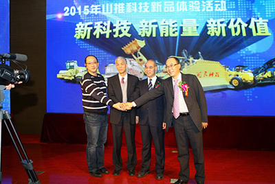 以“新科技、新能量、新价值”为主题的2015ok钱包科技新品体验活动在公司总部拉开帷幕。